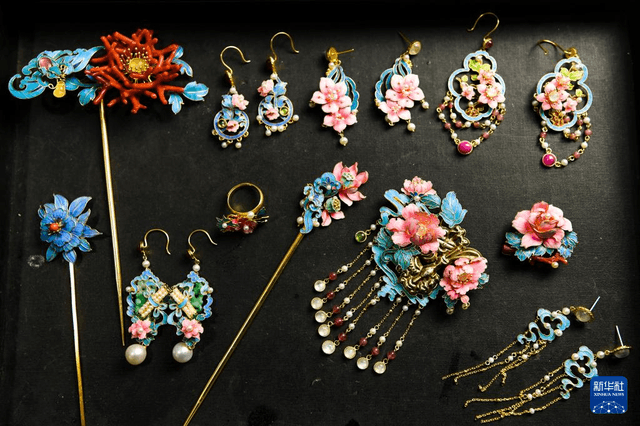 听非遗讲故事|花丝镶嵌:宫廷千年绝技的最新表现