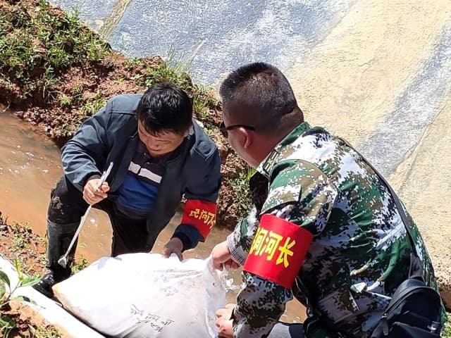 湖南湘潭:开展护河行动 共护一乡碧水