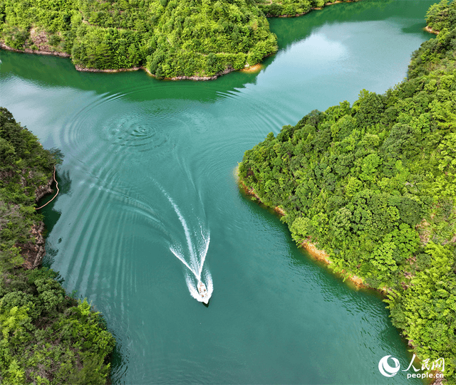 江西安远:巡湖护水 守护东江源