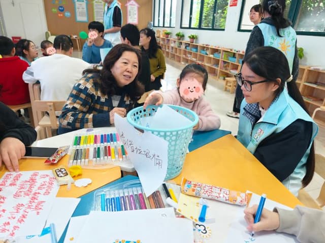 “情绪魔方 心灵解忧” ——阳光心理守望者团队开展青少年心理团辅志愿服务