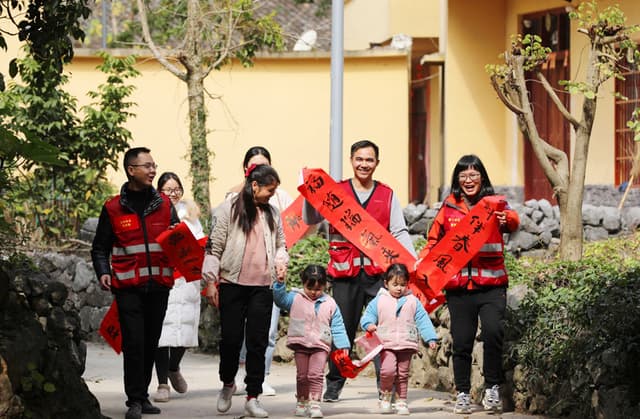 广西融安:迎新春 送祝福